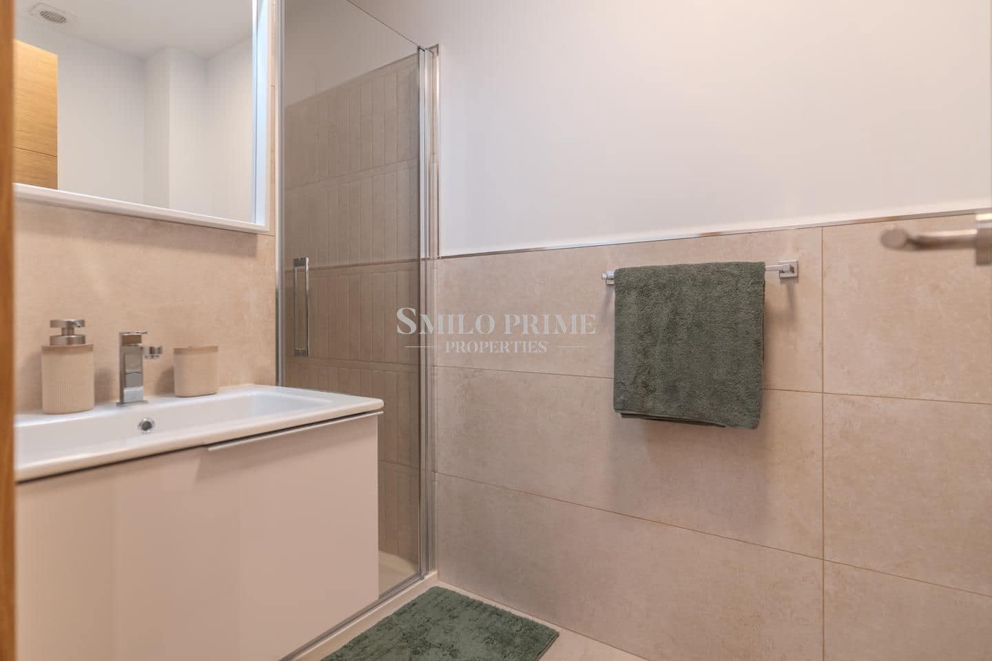 2 sypialnia Mieszkanie do wynajęcia w Guia de Isora z basenem garażem - 1 800 € (Ref: 10077133)