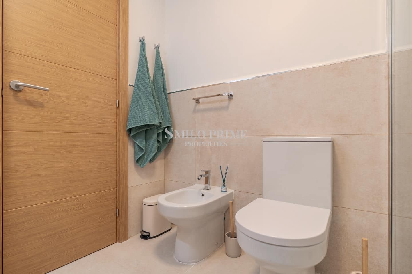 2 sypialnia Mieszkanie do wynajęcia w Guia de Isora z basenem garażem - 1 800 € (Ref: 10077133)