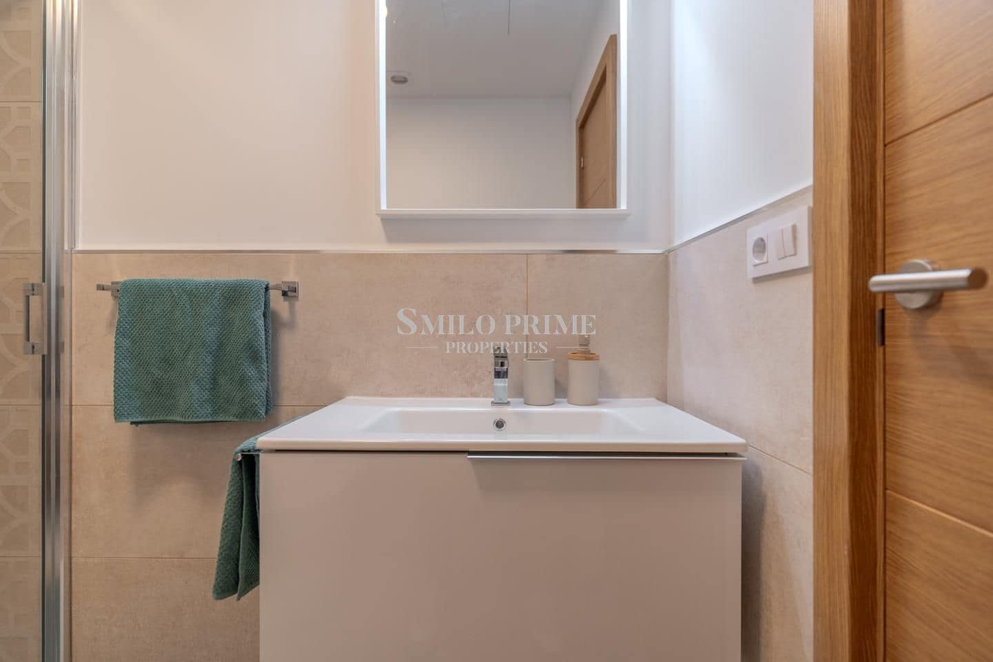 2 sypialnia Mieszkanie do wynajęcia w Guia de Isora z basenem garażem - 1 800 € (Ref: 10077133)