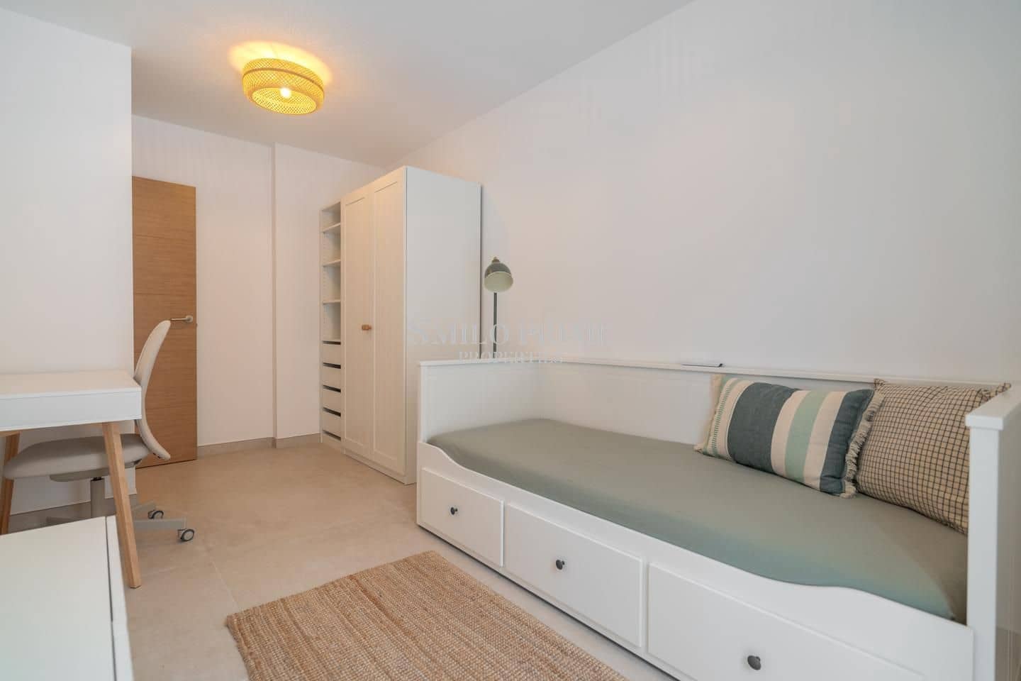 2 sypialnia Mieszkanie do wynajęcia w Guia de Isora z basenem garażem - 1 800 € (Ref: 10077133)