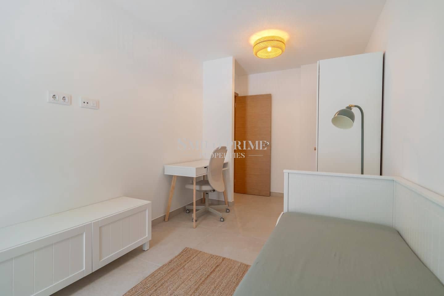 2 sypialnia Mieszkanie do wynajęcia w Guia de Isora z basenem garażem - 1 800 € (Ref: 10077133)