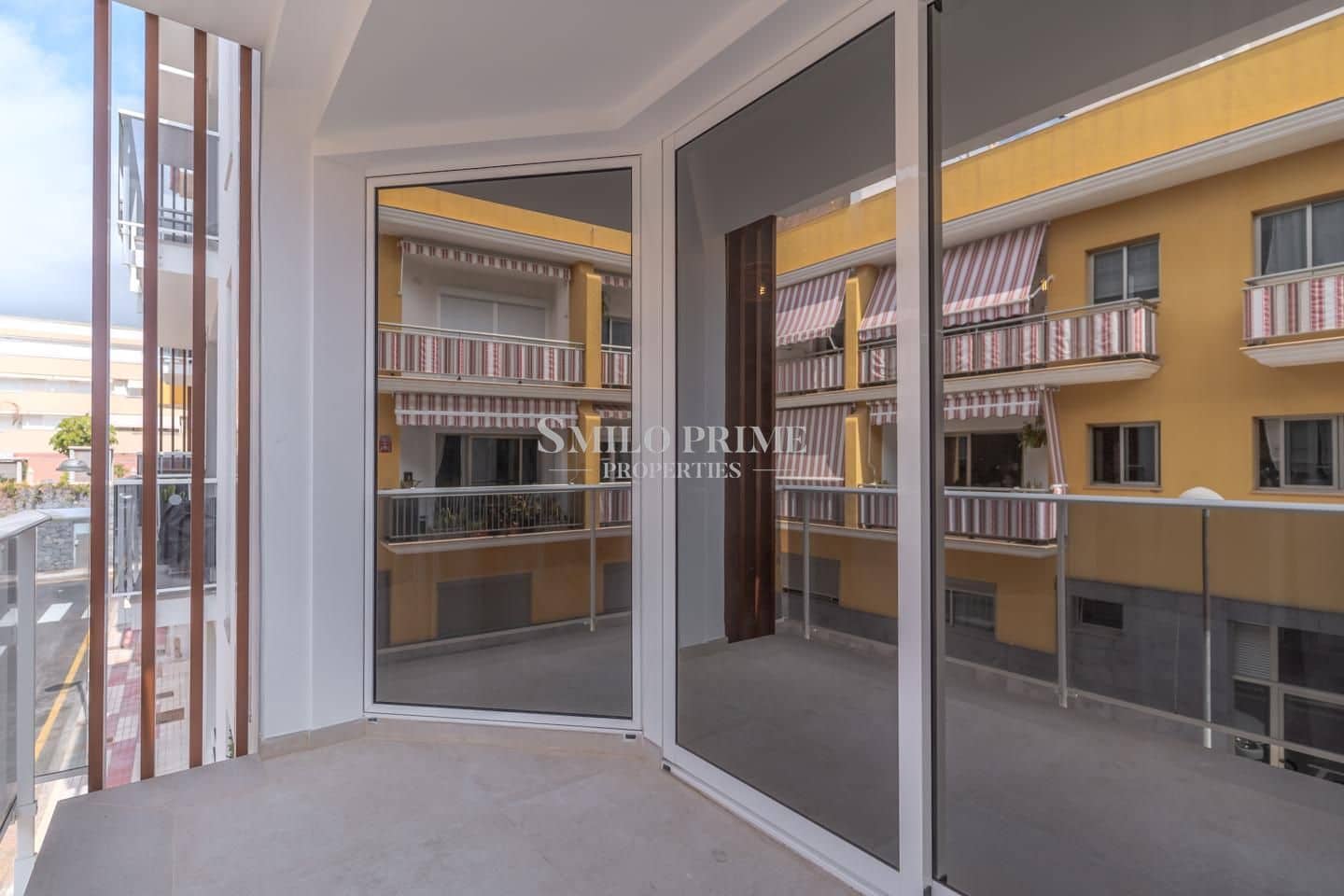2 sypialnia Mieszkanie do wynajęcia w Guia de Isora z basenem garażem - 1 800 € (Ref: 10077133)