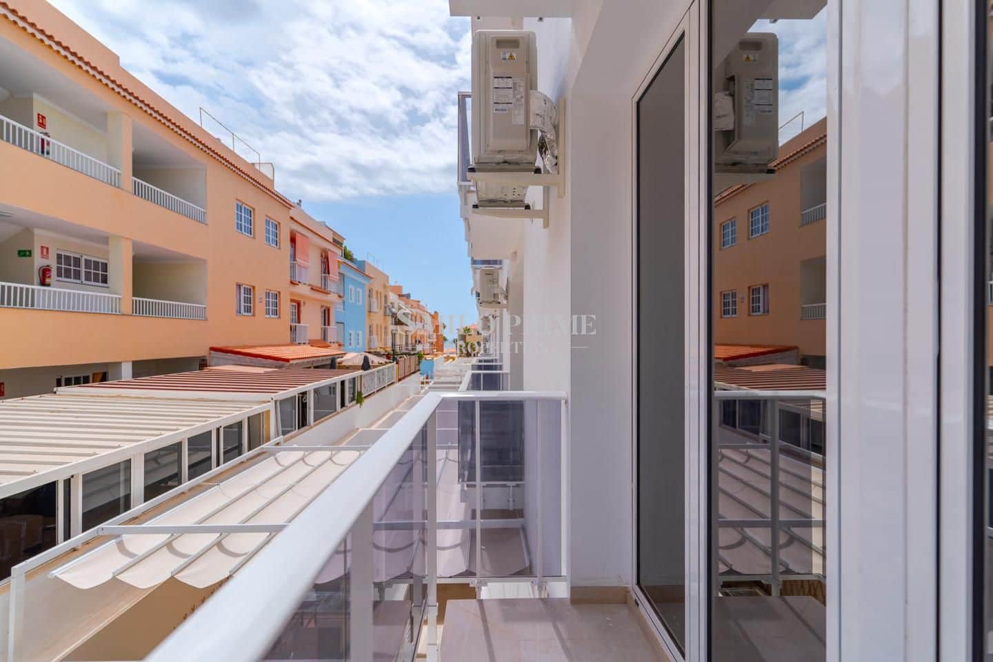 2 sypialnia Mieszkanie do wynajęcia w Guia de Isora z basenem garażem - 1 800 € (Ref: 10077133)