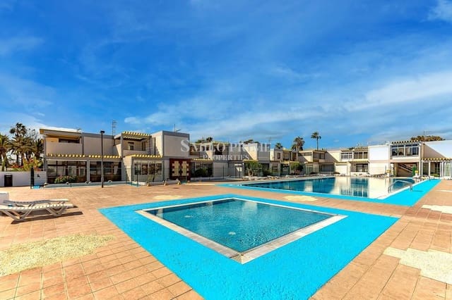 Piso de 1 habitación en Costa del Silencio, Arona en venta con piscina garaje - 165.000 € (Ref: 10099029)