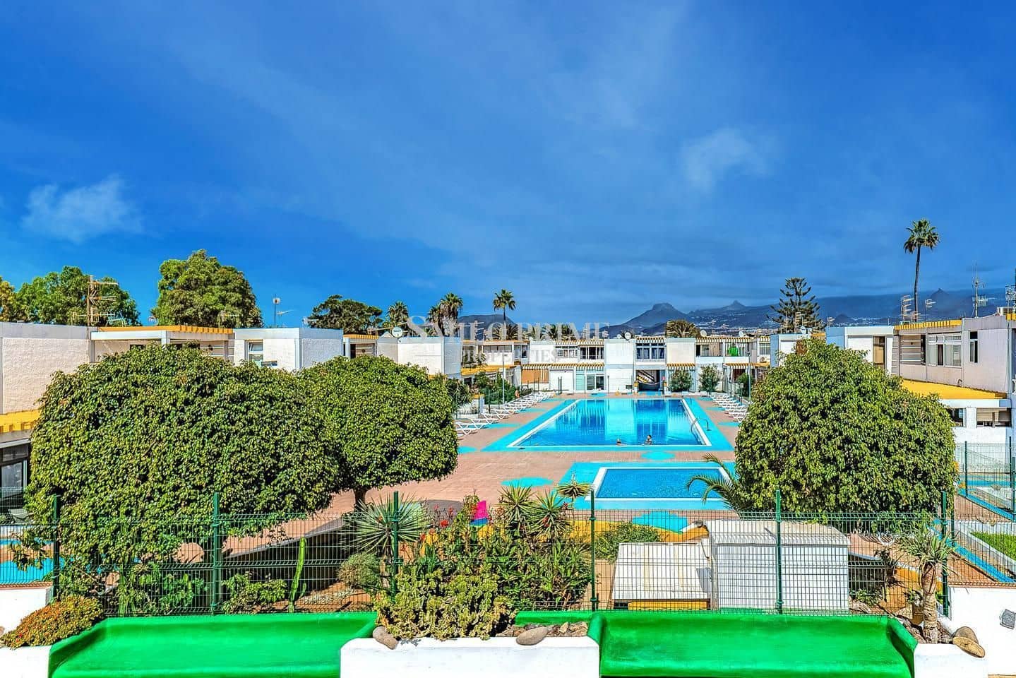 1 soverom Leilighet til salgs i Arona med svømmebasseng garasje - € 165 000 (Ref: 10099029)