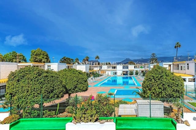 Piso de 1 habitación en Costa del Silencio, Arona en venta con piscina garaje - 165.000 € (Ref: 10099029)