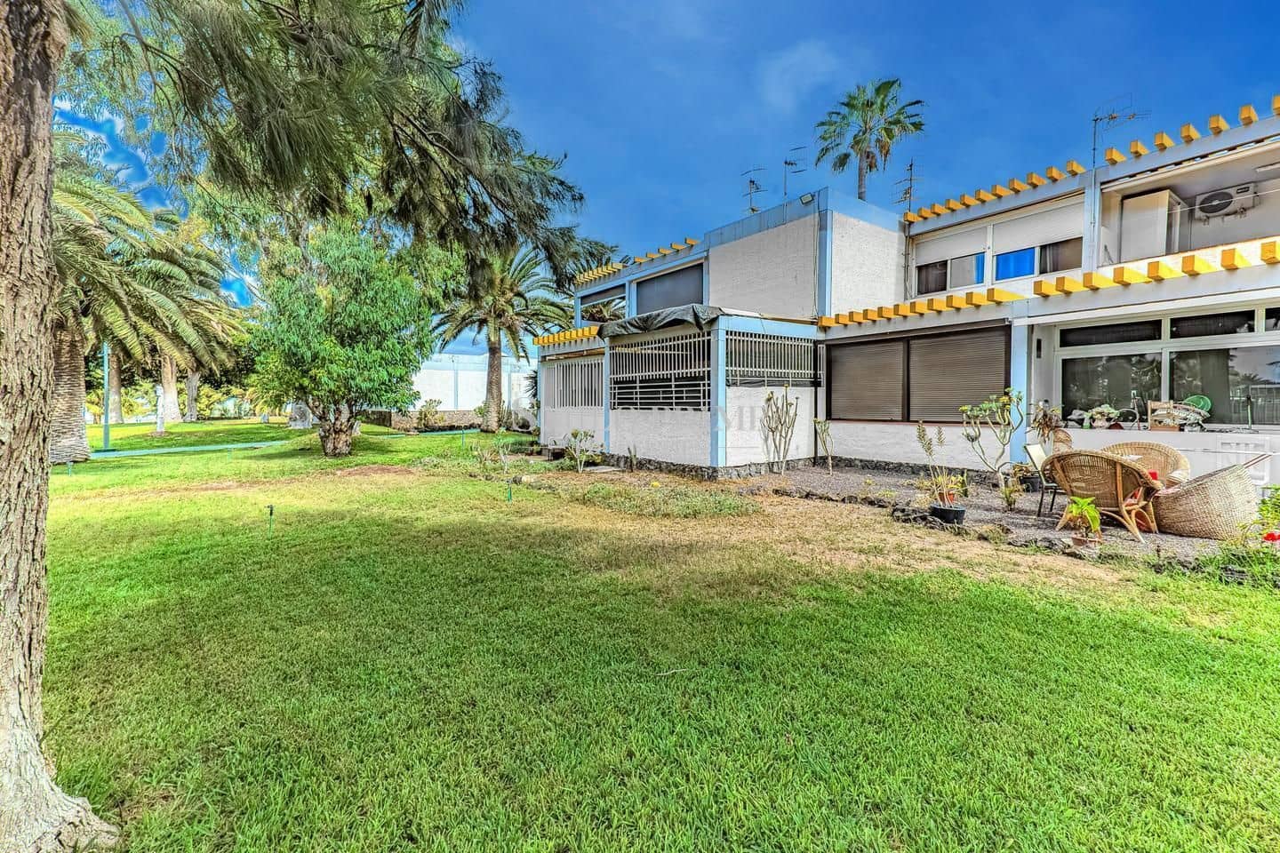 1 soverom Leilighet til salgs i Arona med svømmebasseng garasje - € 165 000 (Ref: 10099029)