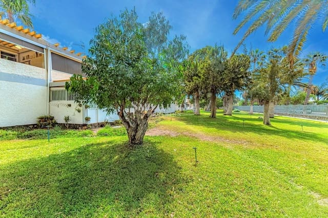 Piso de 1 habitación en Costa del Silencio, Arona en venta con piscina garaje - 165.000 € (Ref: 10099029)