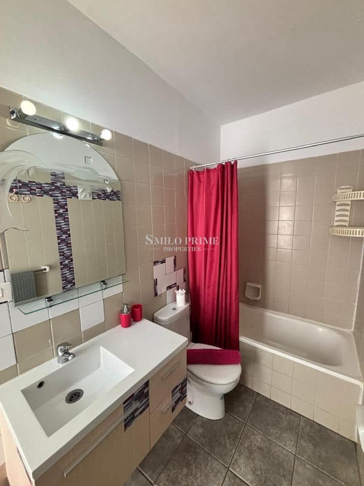 1 slaapkamer Flat te huur in Arona met zwembad garage - € 1.250 (Ref: 10099030)