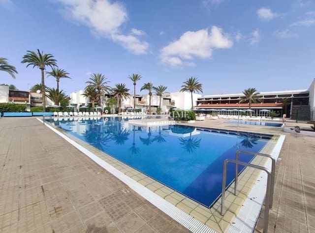 1 slaapkamer Flat te huur in Costa del Silencio, Arona met zwembad garage - € 1.250 (Ref: 10099030)