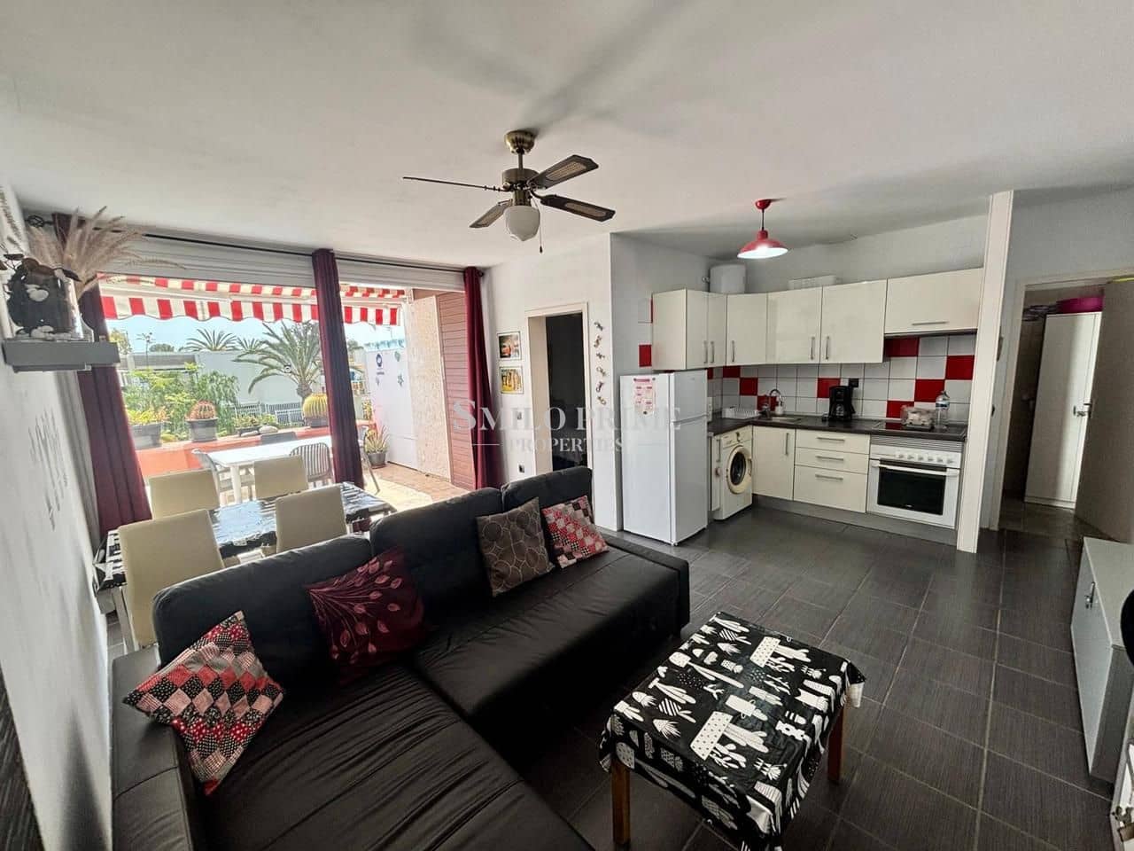 1 slaapkamer Flat te huur in Arona met zwembad garage - € 1.250 (Ref: 10099030)