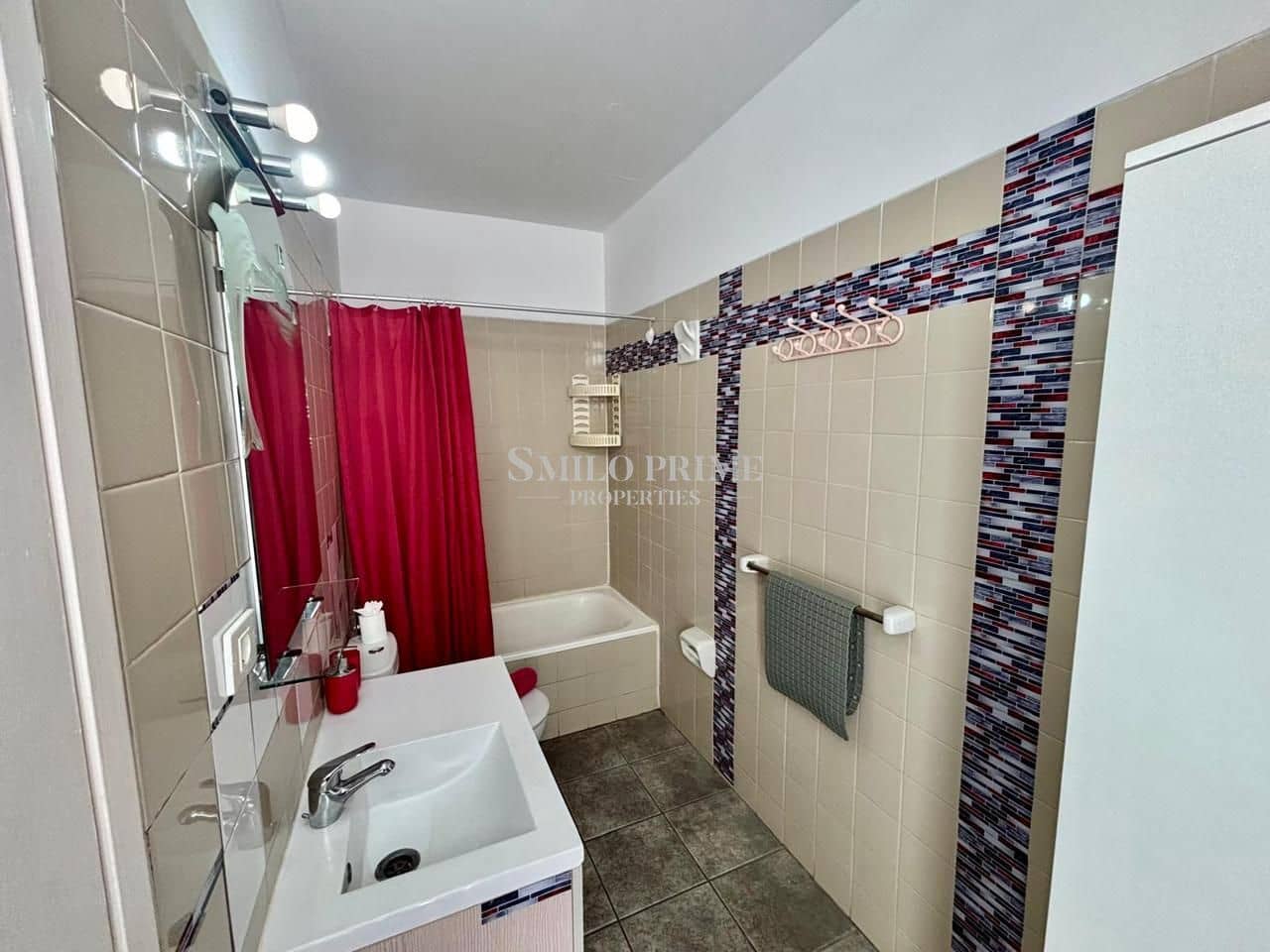 1 slaapkamer Flat te huur in Arona met zwembad garage - € 1.250 (Ref: 10099030)