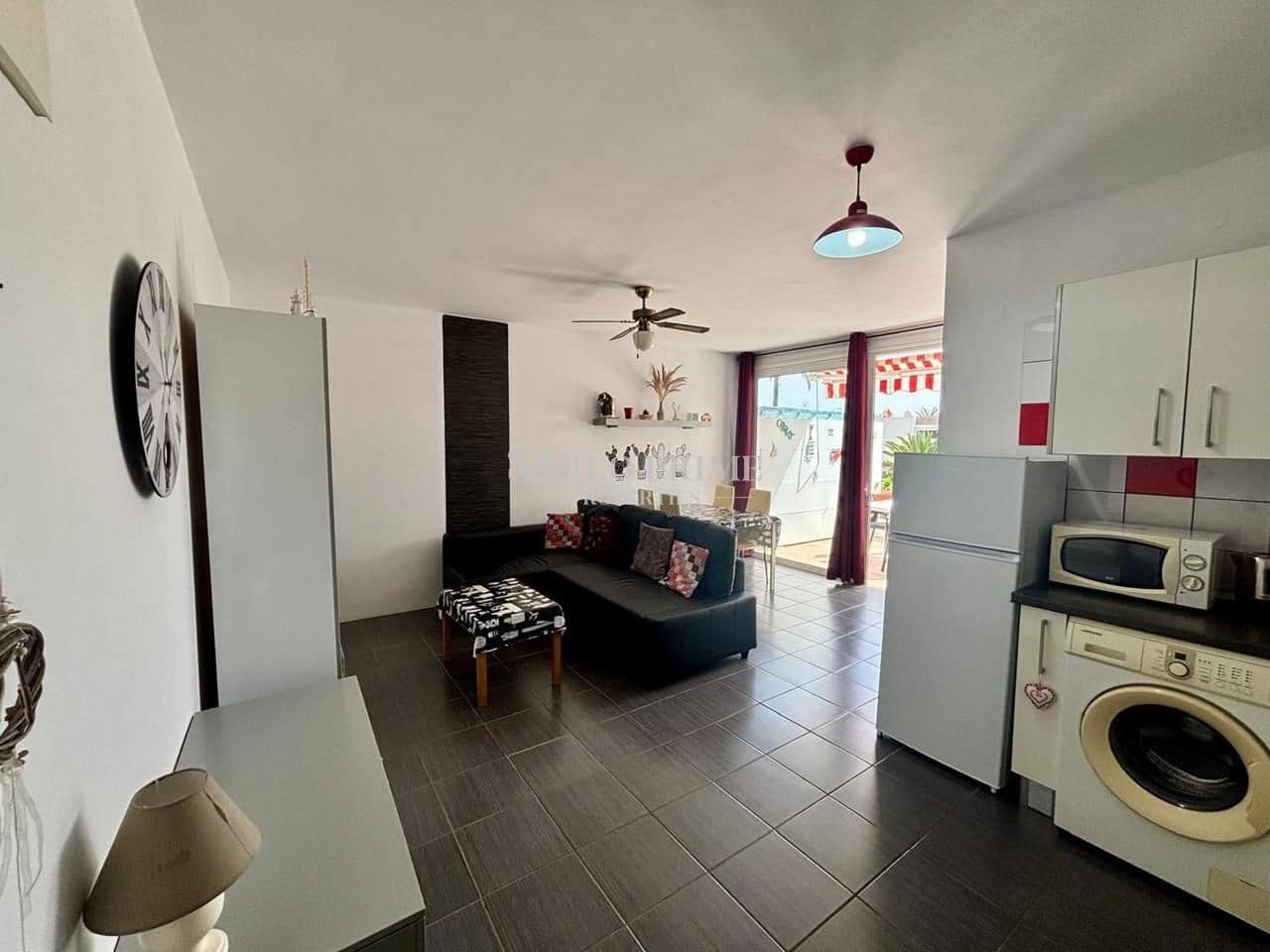 1 slaapkamer Flat te huur in Arona met zwembad garage - € 1.250 (Ref: 10099030)