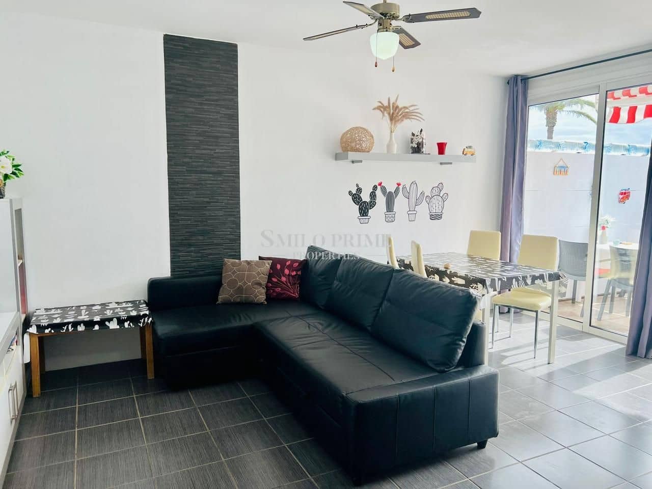 1 slaapkamer Flat te huur in Arona met zwembad garage - € 1.250 (Ref: 10099030)