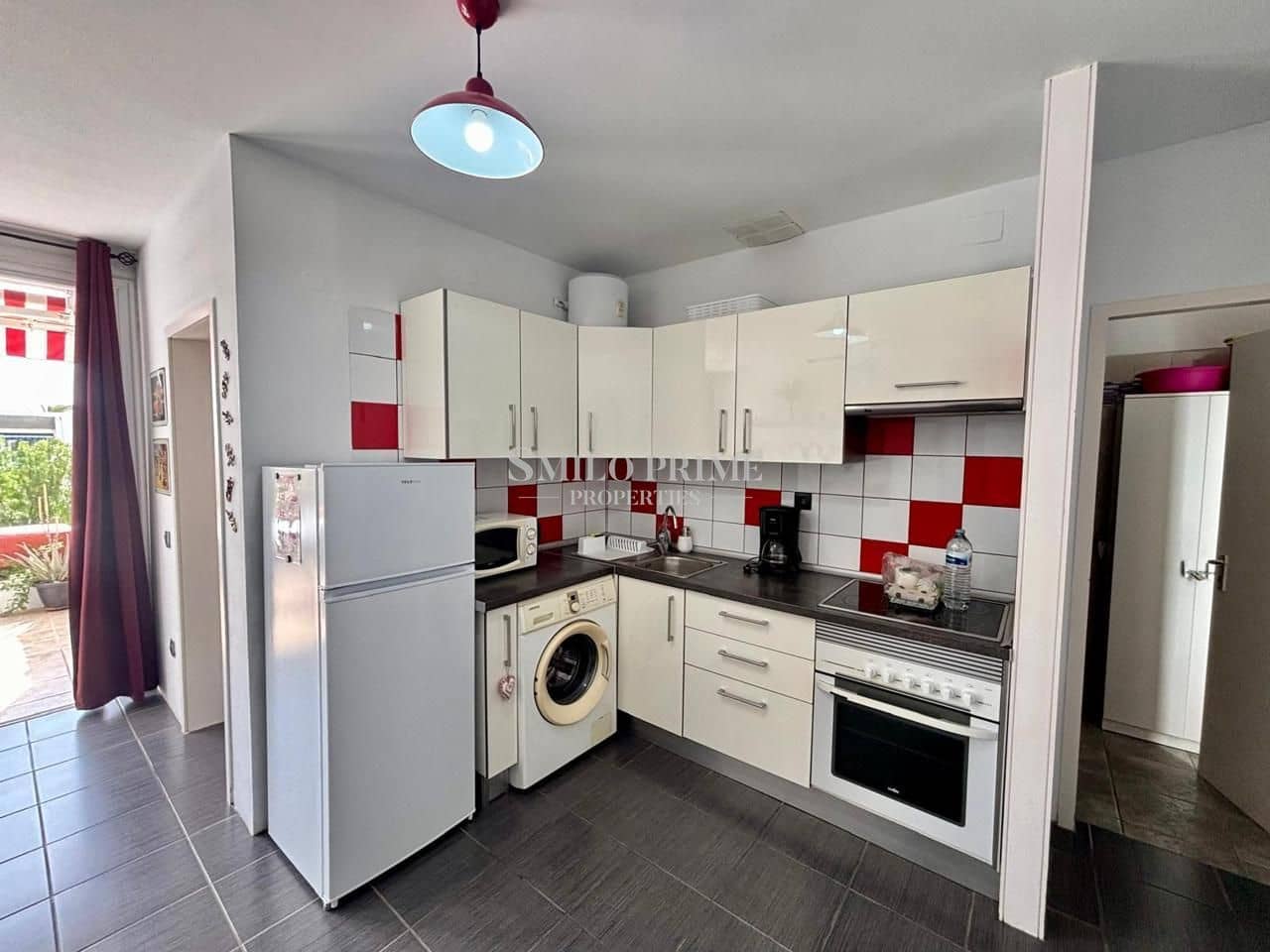 1 slaapkamer Flat te huur in Arona met zwembad garage - € 1.250 (Ref: 10099030)