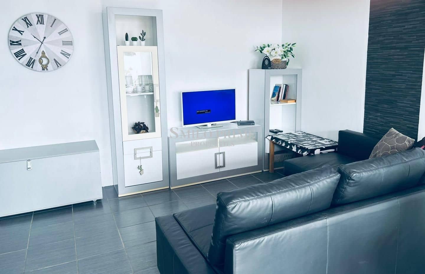1 slaapkamer Flat te huur in Arona met zwembad garage - € 1.250 (Ref: 10099030)