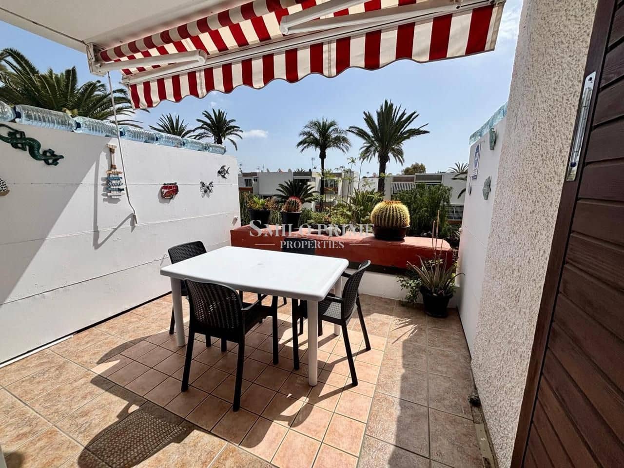1 slaapkamer Flat te huur in Arona met zwembad garage - € 1.250 (Ref: 10099030)