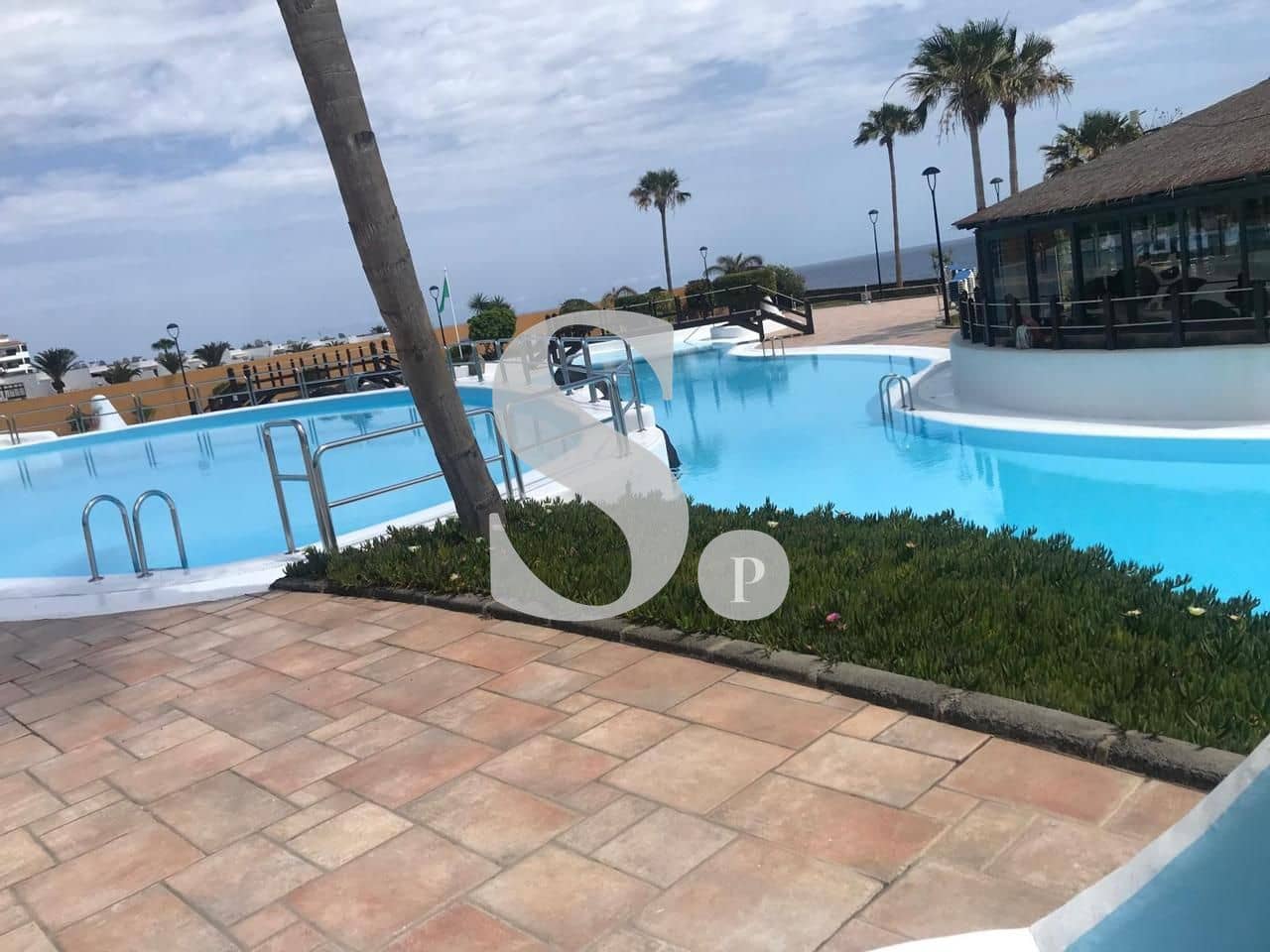 Appartement de 1 chambre à louer à Arona avec piscine - 1 350 € (Ref: 10101577)