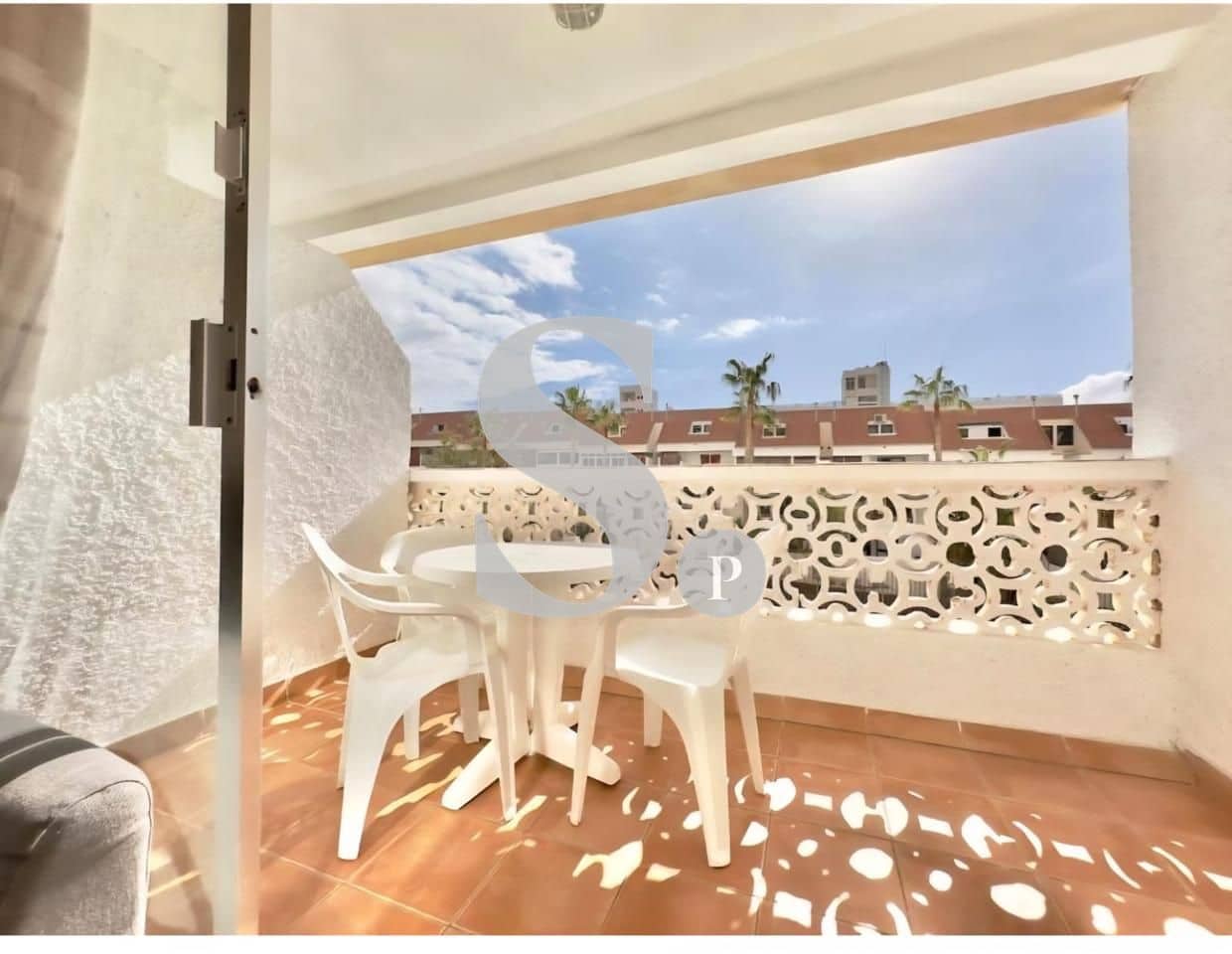 Appartement de 1 chambre à louer à Adeje avec piscine - 1 350 € (Ref: 10130662)