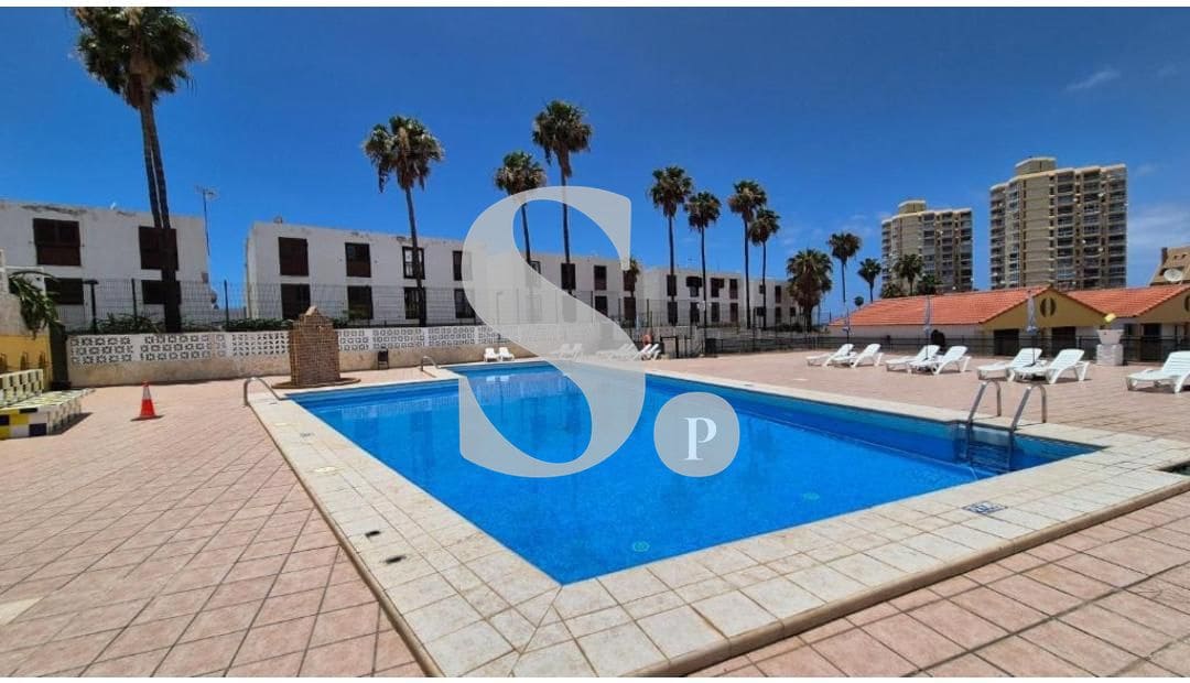 2 chambre Bungalow à vendre à Arona avec piscine - 325 000 € (Ref: 10130663)