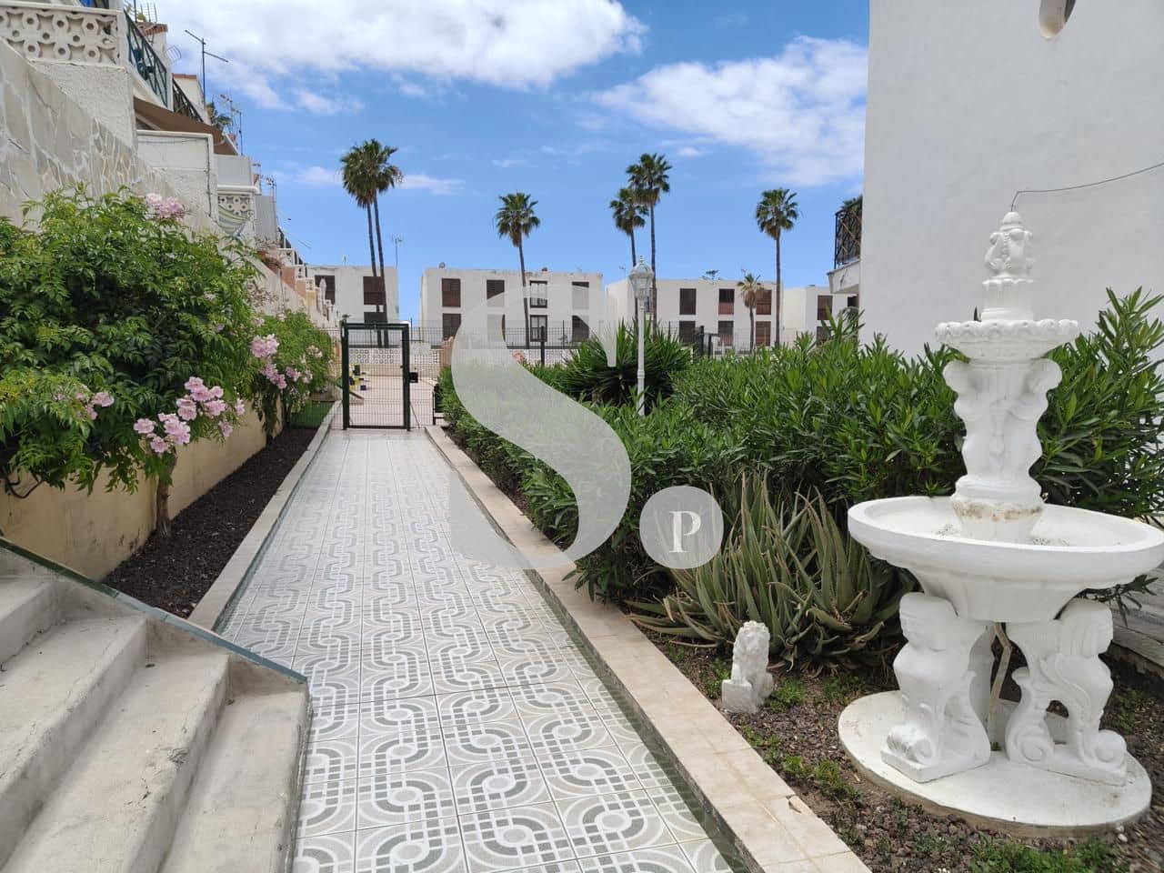 2 chambre Bungalow à vendre à Arona avec piscine - 325 000 € (Ref: 10130663)