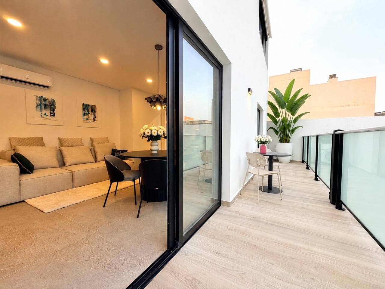 1 bedroom Flat for sale in Los Abrigos - € 291,000 (Ref: 10154266)