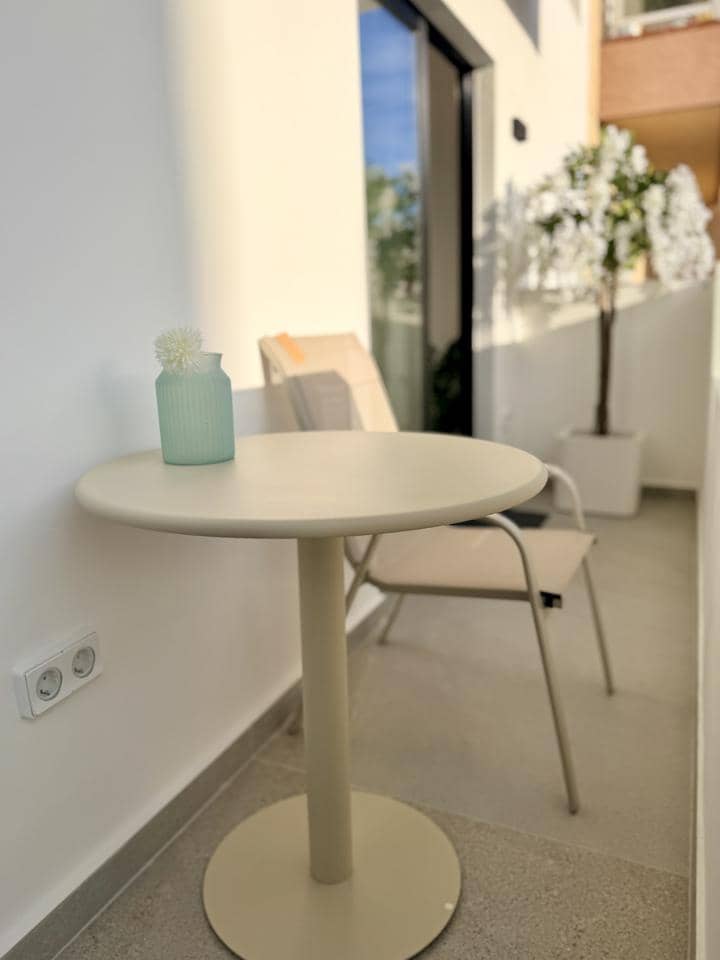 2 bedroom Flat for sale in Los Abrigos - € 297,000 (Ref: 10154267)