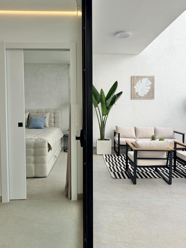 2 bedroom Flat for sale in Los Abrigos - € 345,000 (Ref: 10154268)