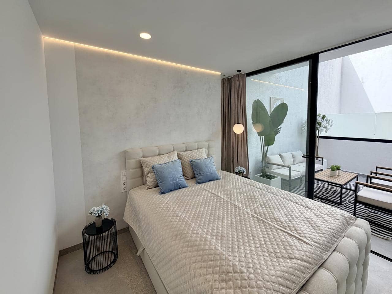 2 bedroom Flat for sale in Los Abrigos - € 345,000 (Ref: 10154268)