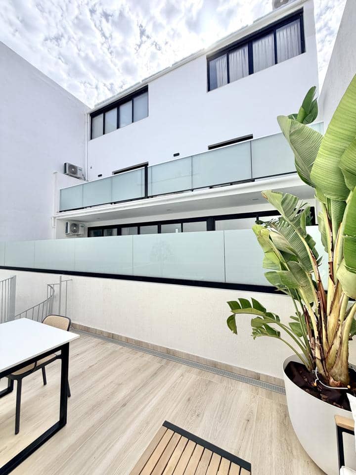 2 bedroom Flat for sale in Los Abrigos - € 366,000 (Ref: 10154269)