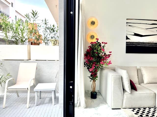2 soveværelse Lejlighed til salg i Los Abrigos, Granadilla de Abona - € 366.000 (Ref: 10154269)