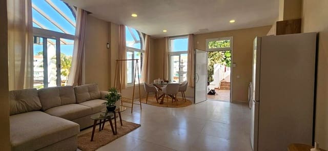 Piso de 1 habitación en Costa del Silencio, Arona en venta con piscina - 225.000 € (Ref: 10160176)