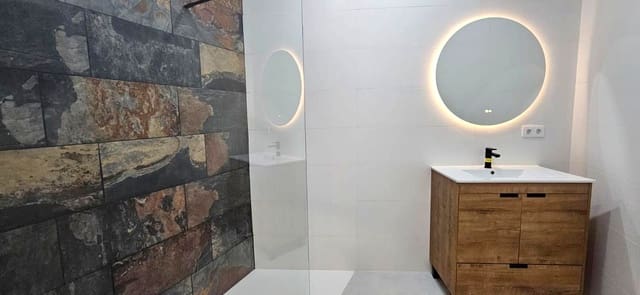 Piso de 1 habitación en Costa del Silencio, Arona en venta con piscina - 225.000 € (Ref: 10160176)