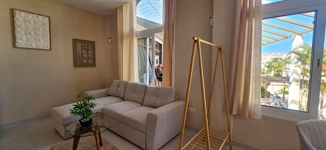 Piso de 1 habitación en Costa del Silencio, Arona en venta con piscina - 225.000 € (Ref: 10160176)