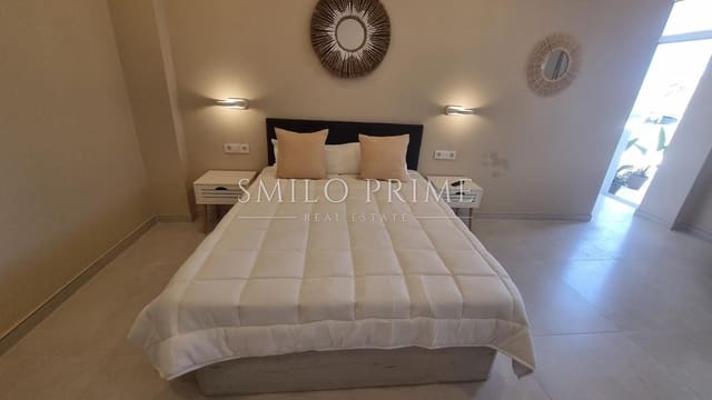 Piso de 1 habitación en Costa del Silencio, Arona en venta con piscina - 189.000 € (Ref: 10160177)