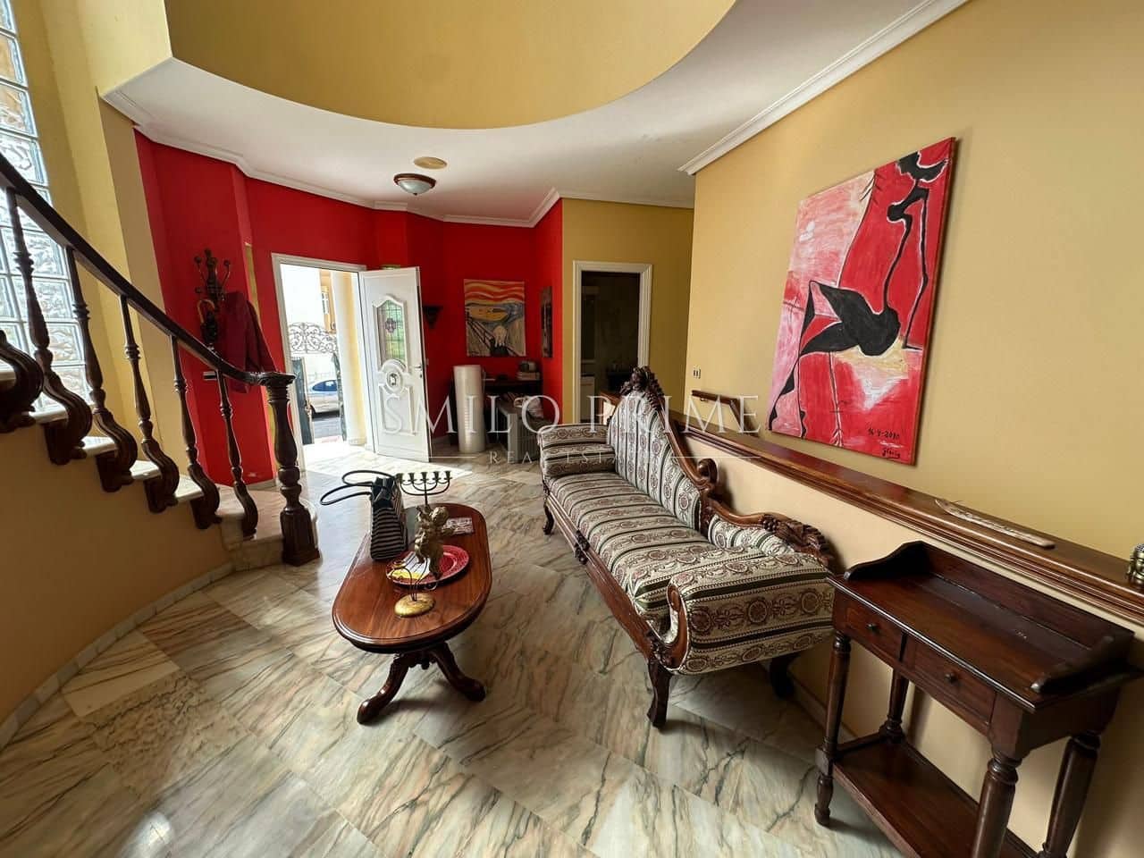 5 bedroom Villa for sale in Arona with pool garage - € 840,000 (Ref: 10172396)
