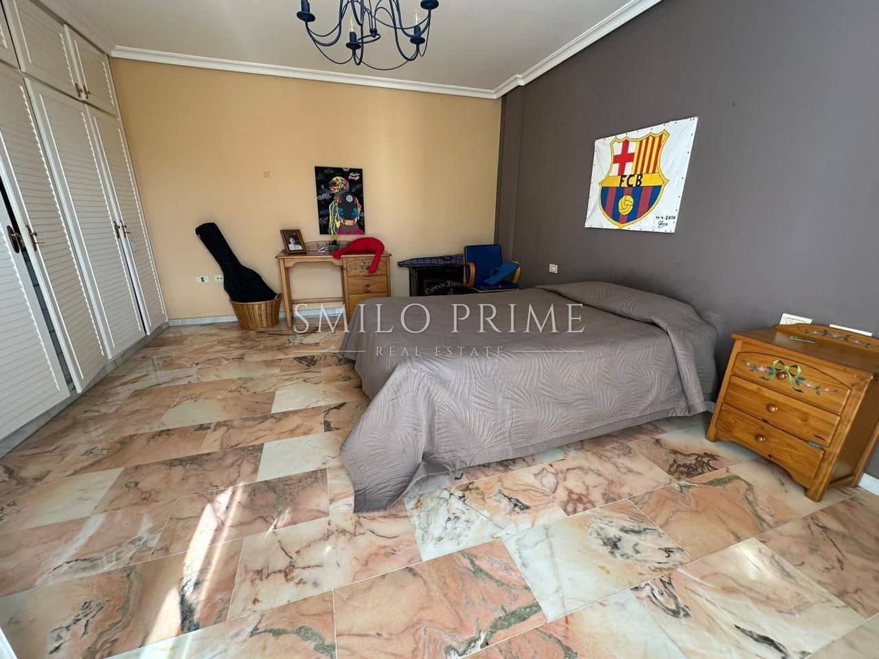 5 bedroom Villa for sale in Arona with pool garage - € 840,000 (Ref: 10172396)