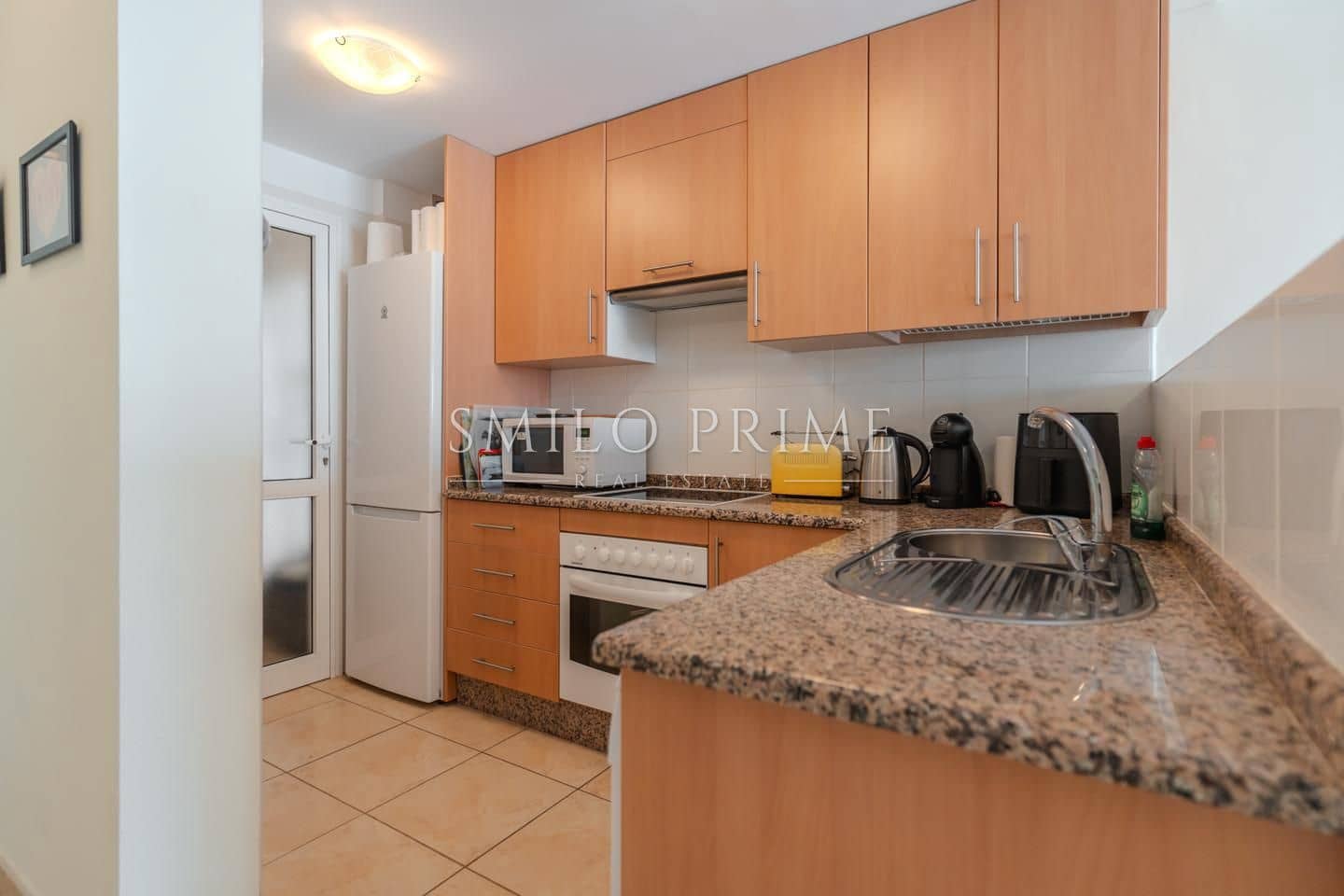 2 slaapkamer Flat te huur in Poris de Abona met zwembad garage - € 1.200 (Ref: 10182260)