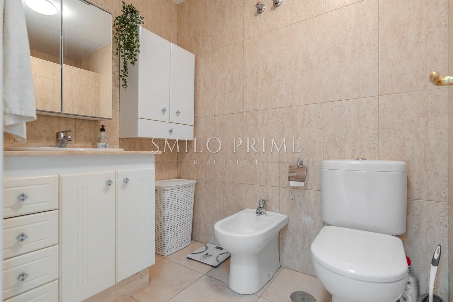 2 slaapkamer Flat te huur in Poris de Abona met zwembad garage - € 1.200 (Ref: 10182260)