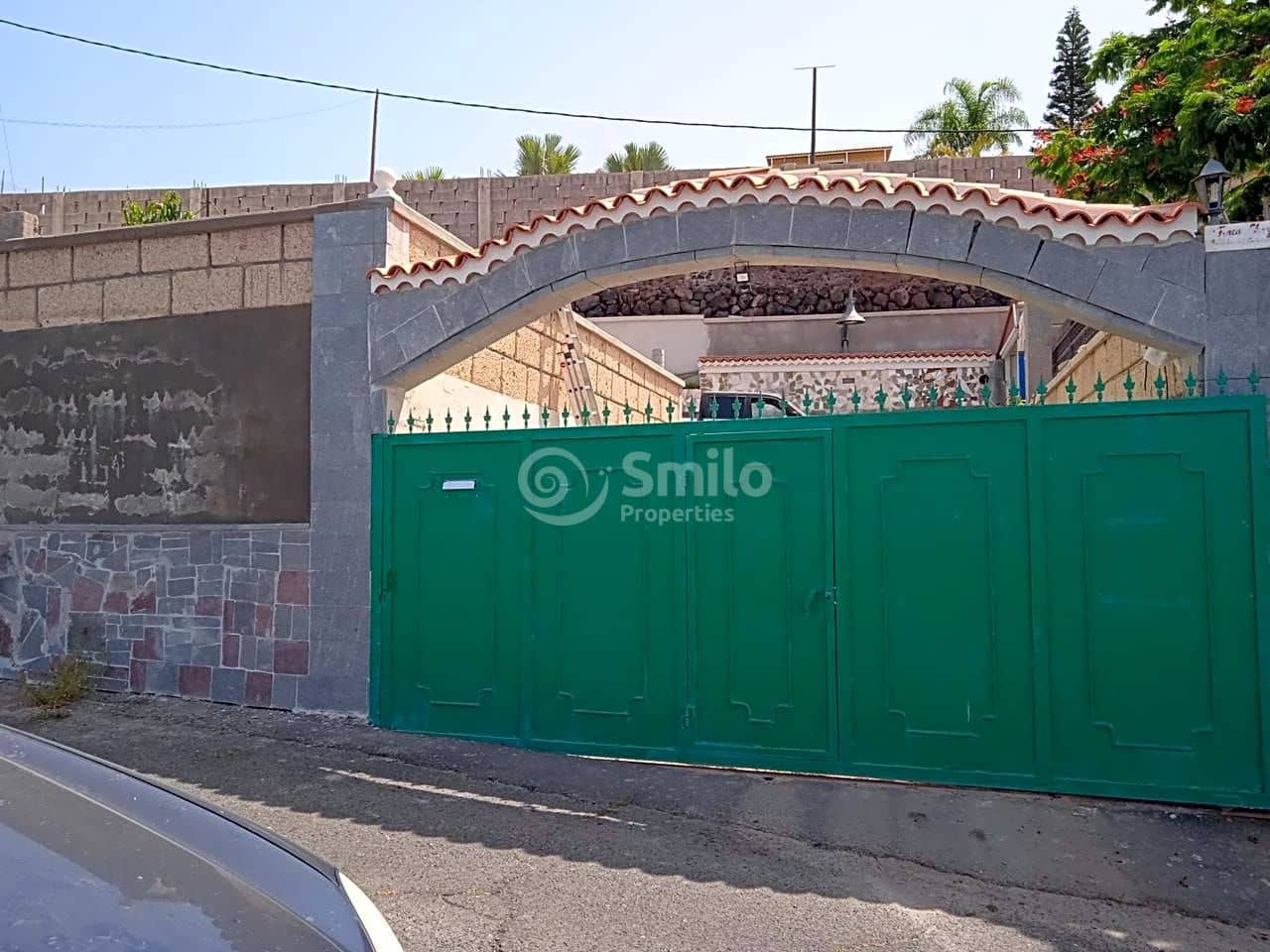 2 bedroom Finca/Country House for sale in Guia de Isora with garage - € 630,000 (Ref: 6232154)