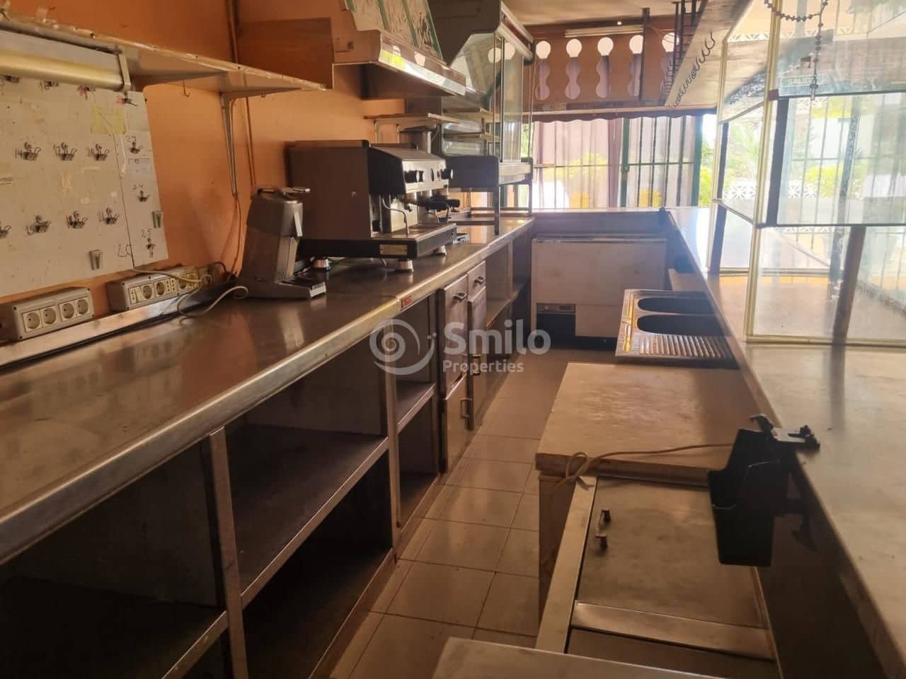 Business for sale in Guia de Isora with pool - € 325,000 (Ref: 6419034)