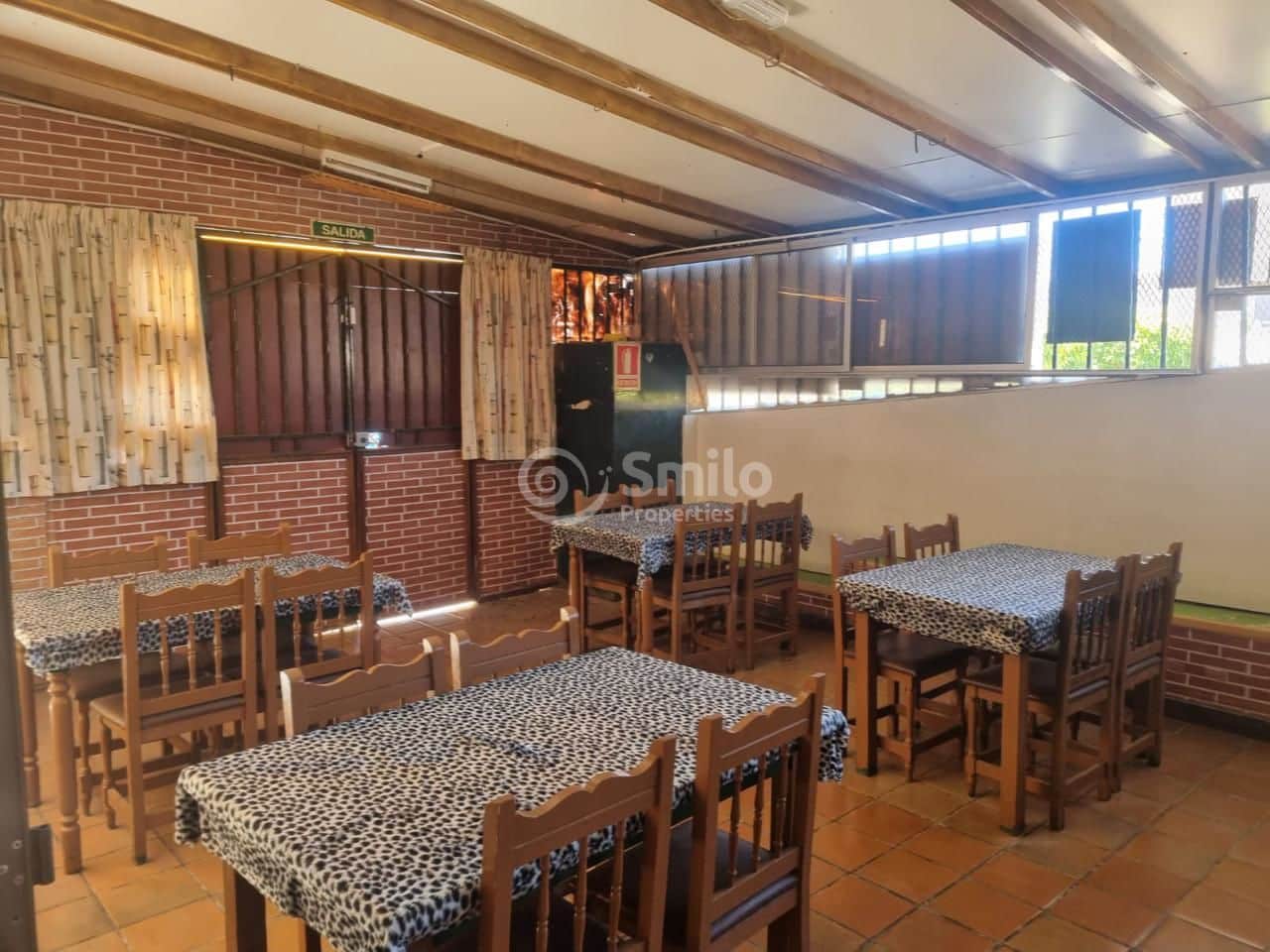 Business for sale in Guia de Isora with pool - € 325,000 (Ref: 6419034)