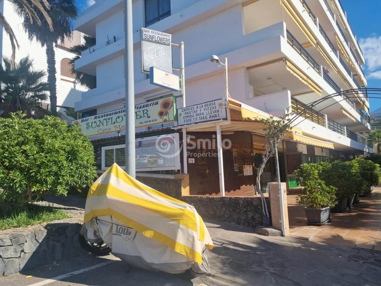 Business for sale in Guia de Isora with pool - € 325,000 (Ref: 6419034)