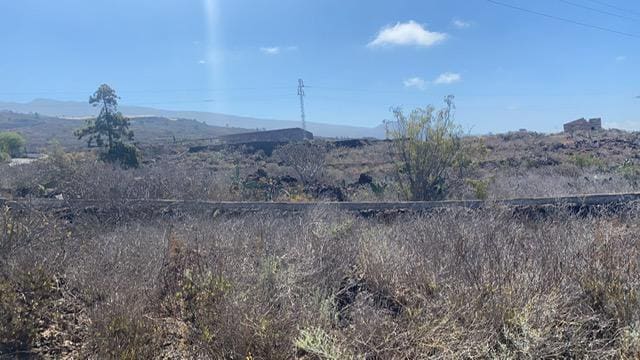 Grunde uden byggetilladelser til salg i Adeje - € 480.000 (Ref: 6766968)