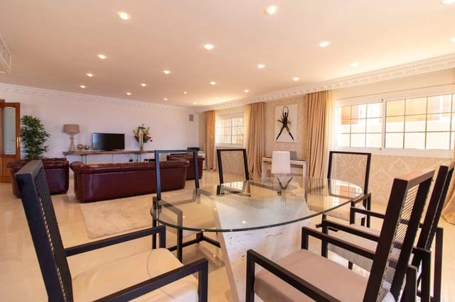 12 makuuhuone Huvila myytävänä paikassa San Eugenio Alto, Adeje - 2 950 000 € (Ref: 6912457)