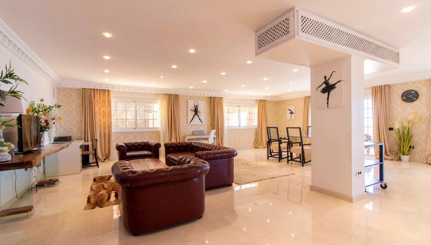 12 makuuhuone Huvila myytävänä paikassa Costa Adeje - 2 950 000 € (Ref: 6912457)