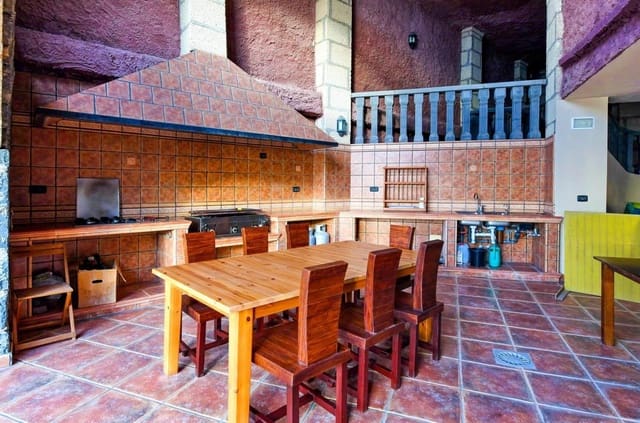 12 makuuhuone Huvila myytävänä paikassa San Eugenio Alto, Adeje - 2 950 000 € (Ref: 6912457)