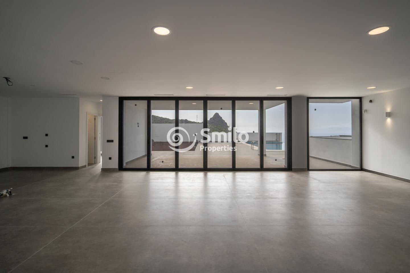 4 soveværelse Villa til salg i Adeje med swimmingpool - € 1.800.000 (Ref: 7345328)