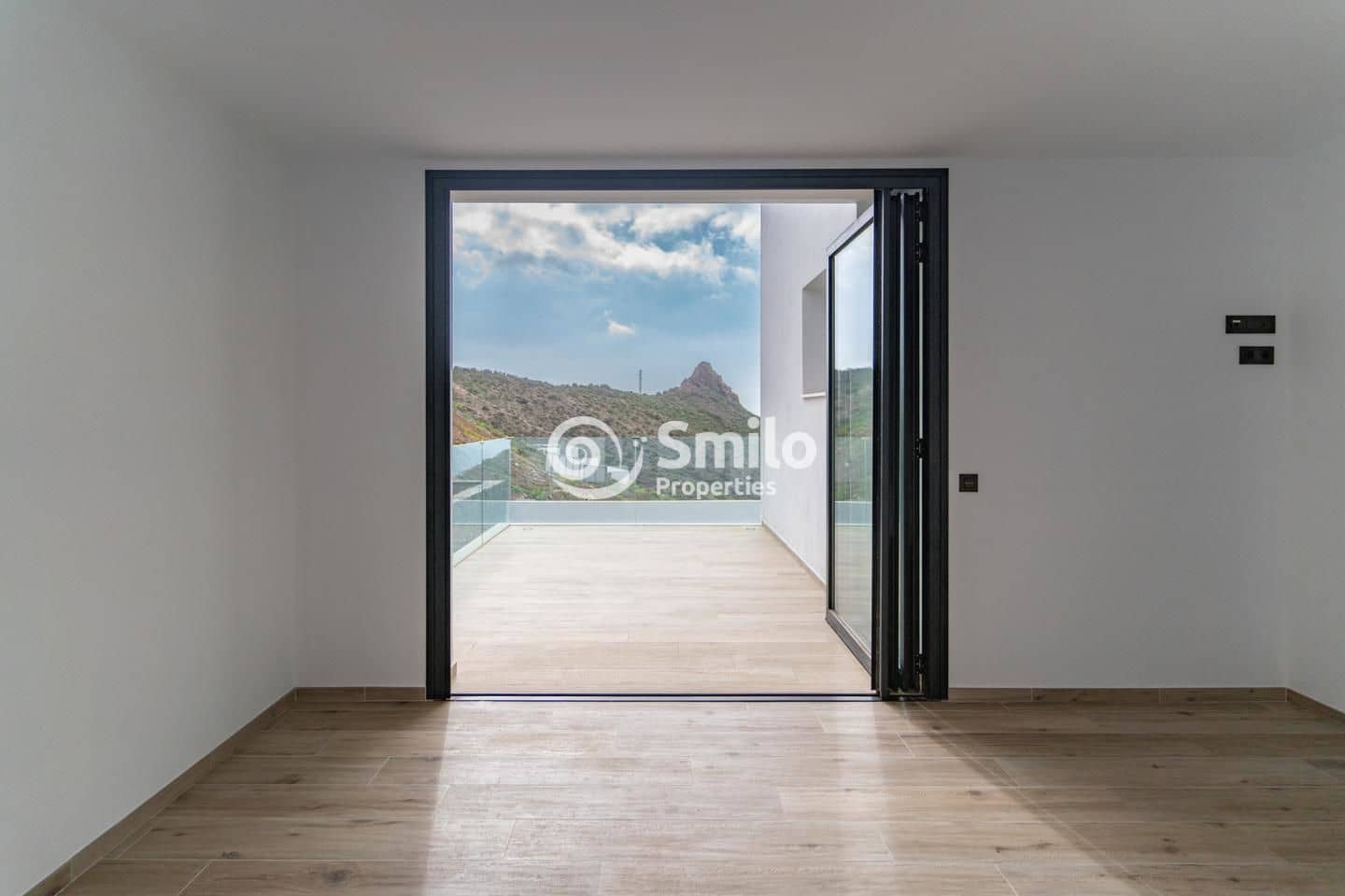 4 soveværelse Villa til salg i Adeje med swimmingpool - € 1.800.000 (Ref: 7345328)