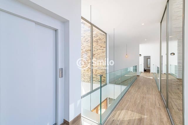 Chalet de 6 habitaciones en Torviscas Centro y Alto, Adeje en venta - 2.100.000 € (Ref: 7528040)